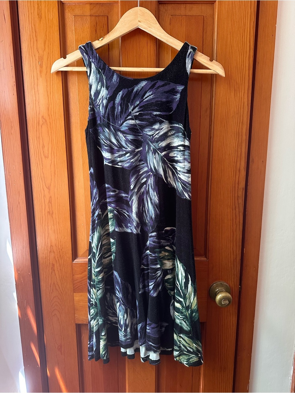 Sleeveless Black Tropical A-Line Dress, Small